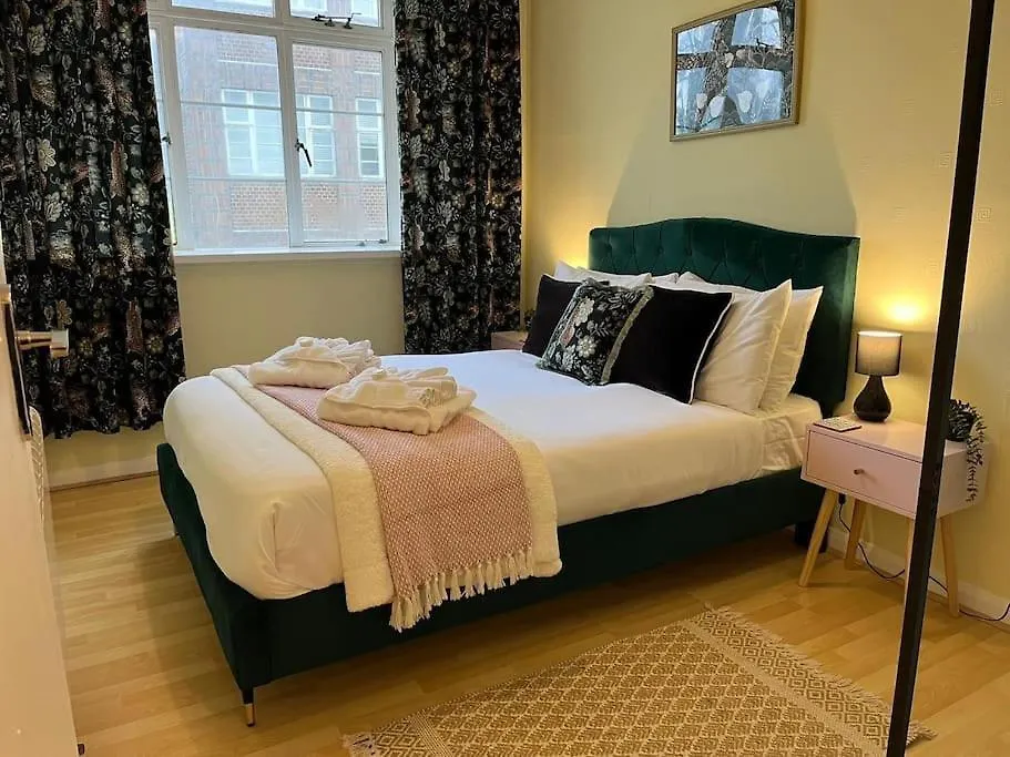 Contactos de Central Brighton Pavilion Pad.
